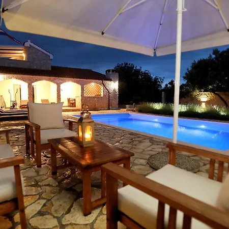 Ferienhaus Sanadrija Drvenik Mali