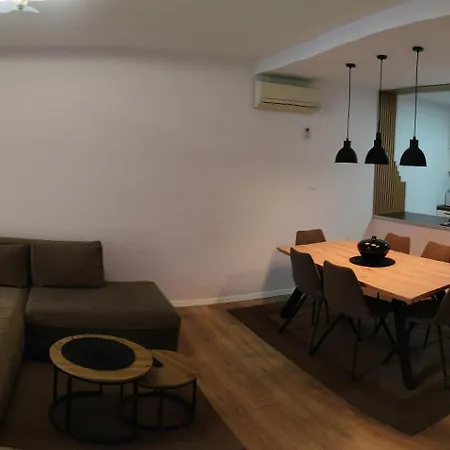 Sanadrija * Drvenik Mali